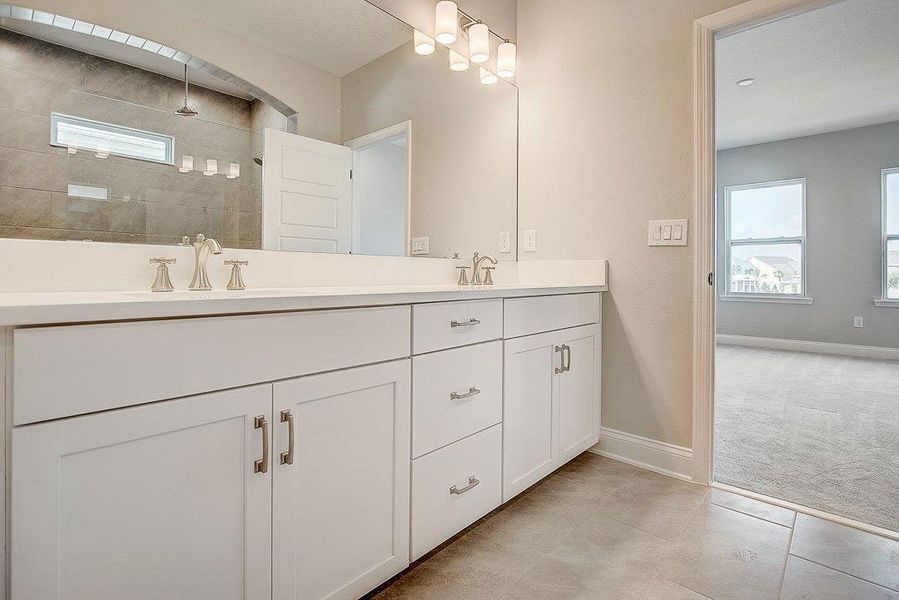 The Belshire - Owners Bath