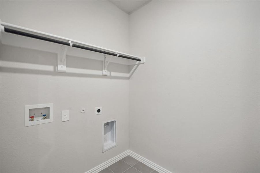 Photo is not of the actual home, but is an inspirational photo of builder’s model home and may depict options, furnishings, and/or decorator features that are not included. Photo is not of the actual home, but is an inspirational photo of builder’s model home and may depict options, furnishings, and/or decorator features that are not included.