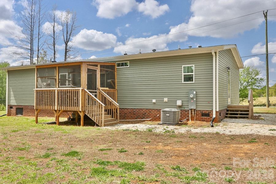 Exterior details and patio area of a home in , Shelby (Image 30).
