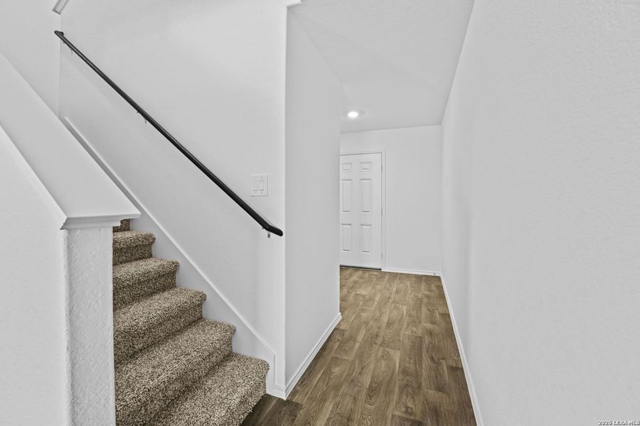 Spacious, unfurnished interior of a new home in Preserve at Medina, Von Ormy (Image 27).