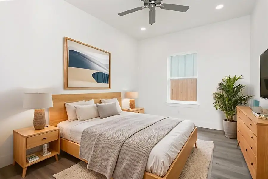 Furnished interior view inside a new home in , Fredericksburg (Image 8).