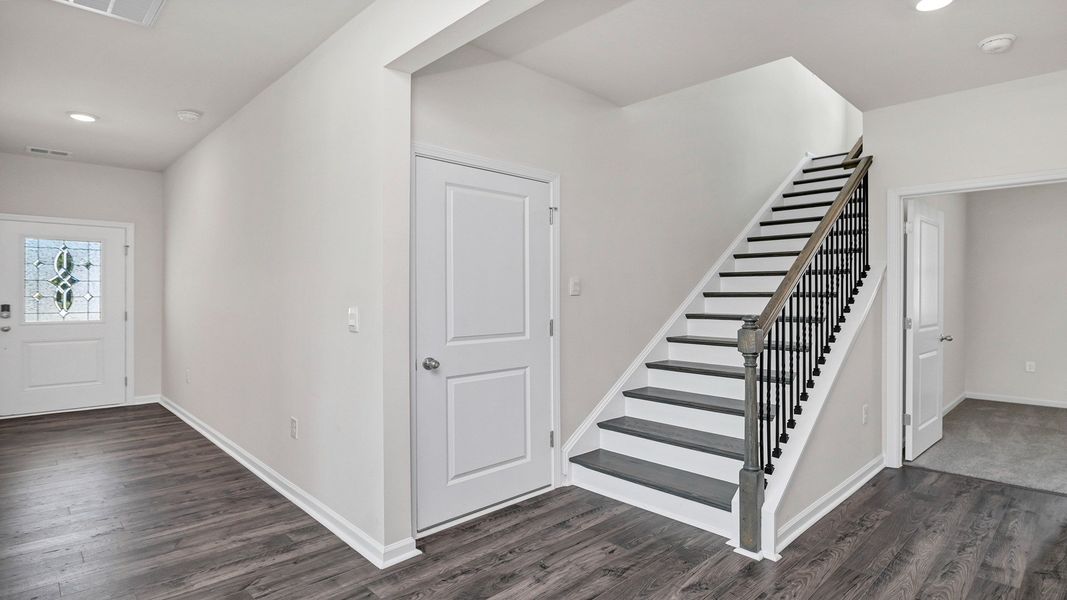 Spacious, unfurnished interior of a new home in Leatherstone, Blythewood (Image 31).