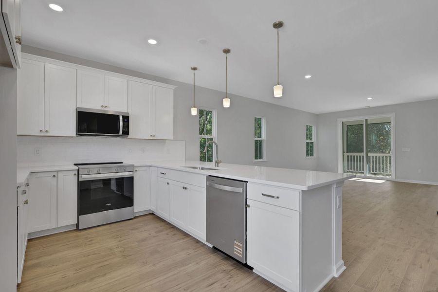 1,999sf New Home in Hilton Head Island, SC. - Slide 9 1,999sf New Home in Hilton Head Island, SC. - Slide 9