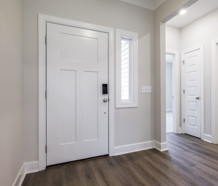 Representative unfurnished interior of a home built from the The Prescott by Cothran Homes in Holly Ridge, Greenville (Image 17).