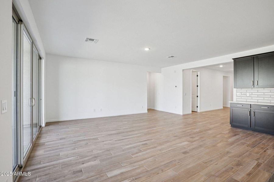 9-web-or-mls-W Brown St-S1810-009