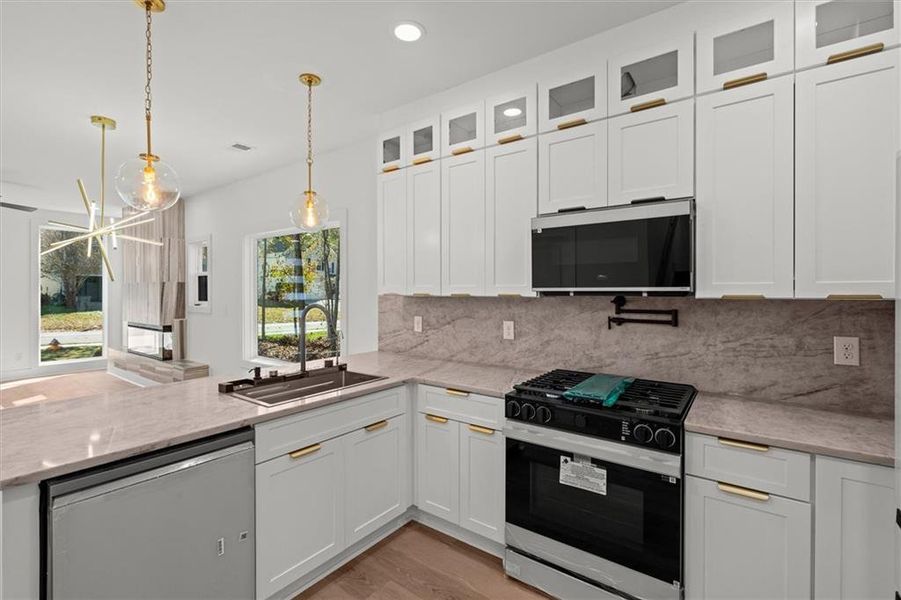 Furnished interior view inside a new home in , Villa Rica (Image 8).