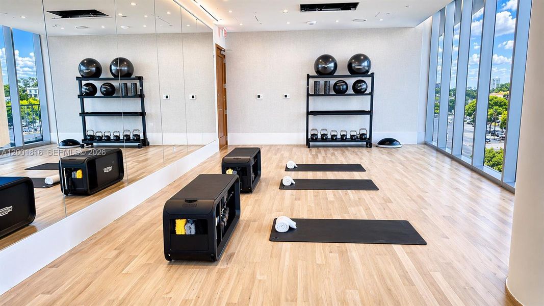 Community amenities in , Miami (Image 22).