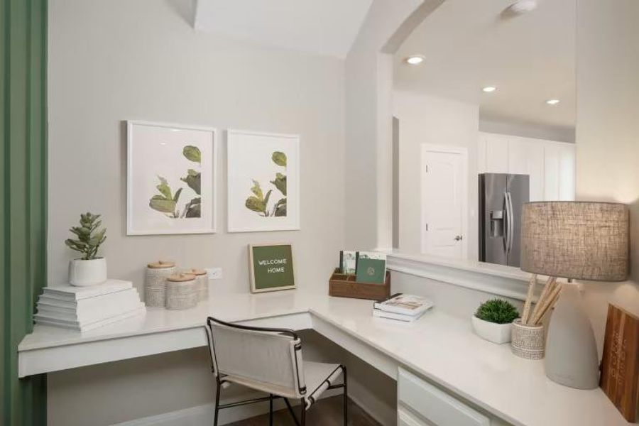 Photo of Pulte model home with same floor plan, not of actual home listed. Photo of Pulte model home with same floor plan, not of actual home listed.