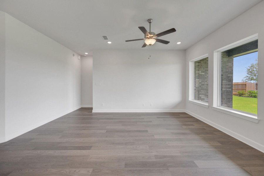 Spacious, unfurnished interior of a new home in Brookewater - Ascent Collection, Rosenberg (Image 31).