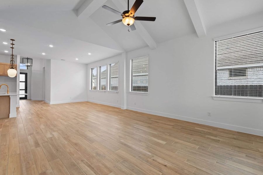 Spacious, unfurnished interior of a new home in Artavia, Conroe (Image 11).