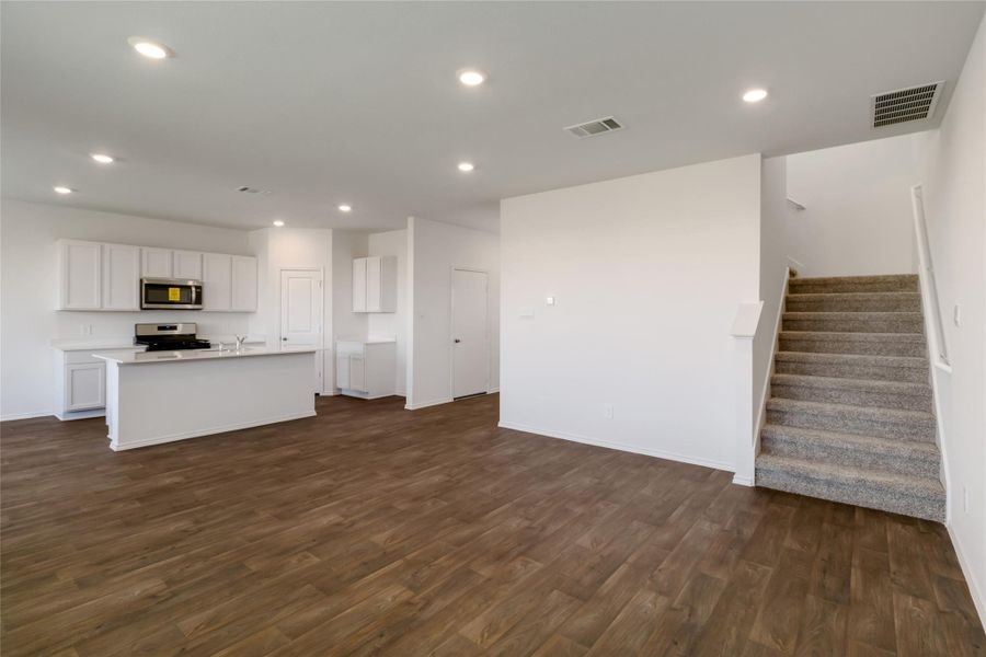 Spacious, unfurnished interior of a new home in Marigold, Uhland (Image 20). Spacious, unfurnished interior of a new home in Marigold, Uhland (Image 20).