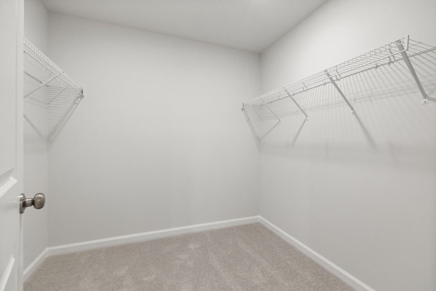 Spacious, unfurnished interior of a new home in Westford, Sanford (Image 25).