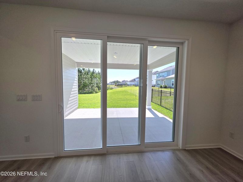 Spacious, unfurnished interior of a new home in Hyland Trail, Green Cove Springs (Image 29).