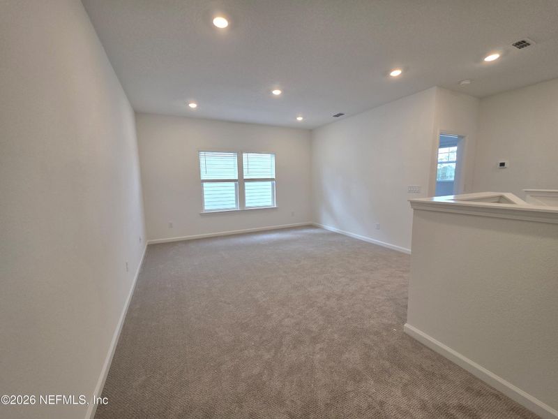 Spacious, unfurnished interior of a new home in Hyland Trail, Green Cove Springs (Image 12).