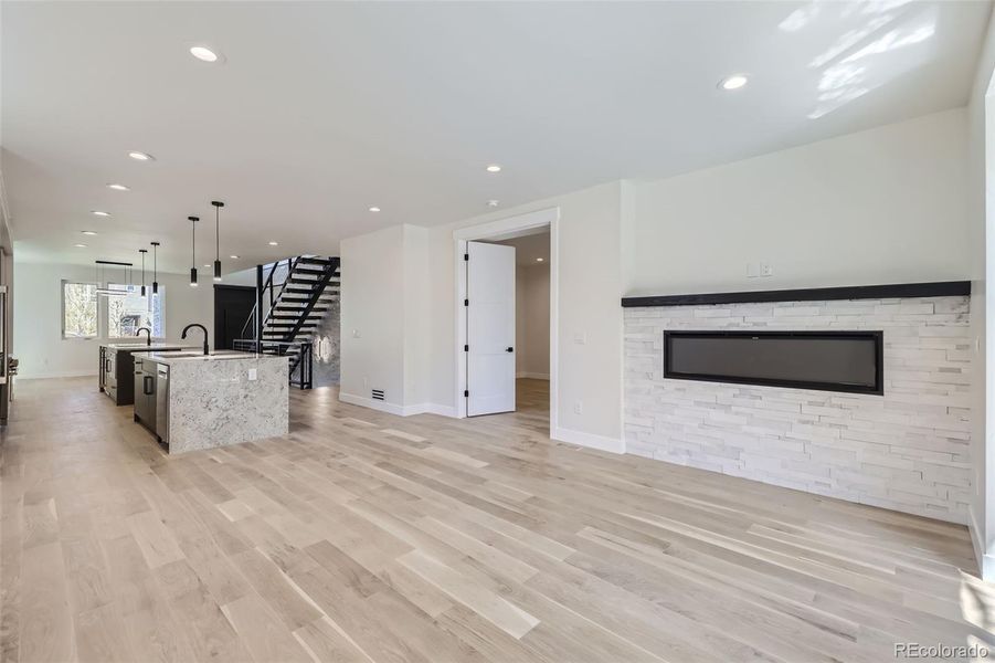 Image 33 of a home in .