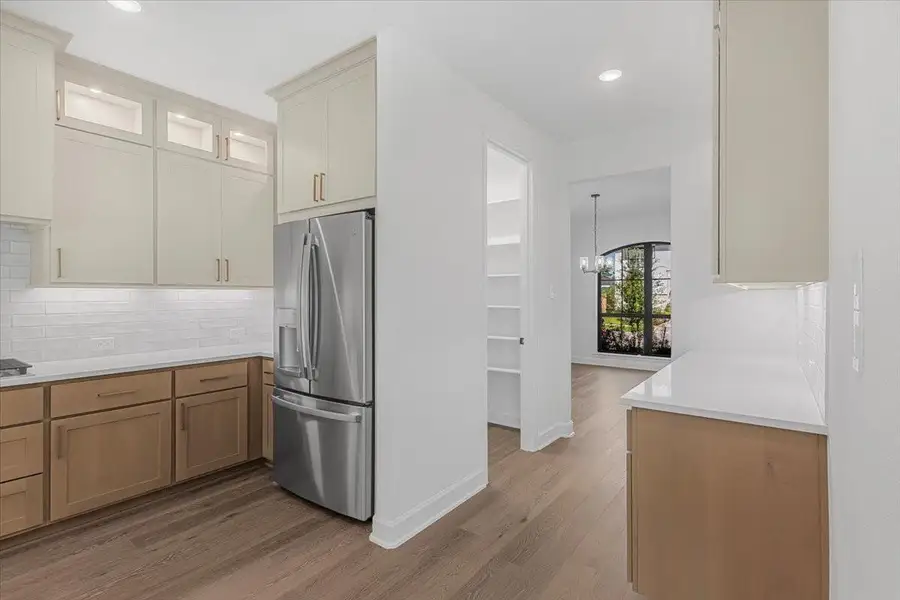 Furnished interior view inside a new home in , Missouri City (Image 6).