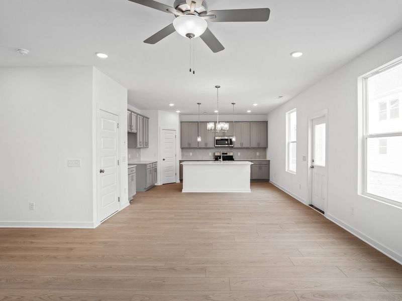Spacious, unfurnished interior of a new home in Calista Farms, White House (Image 19).