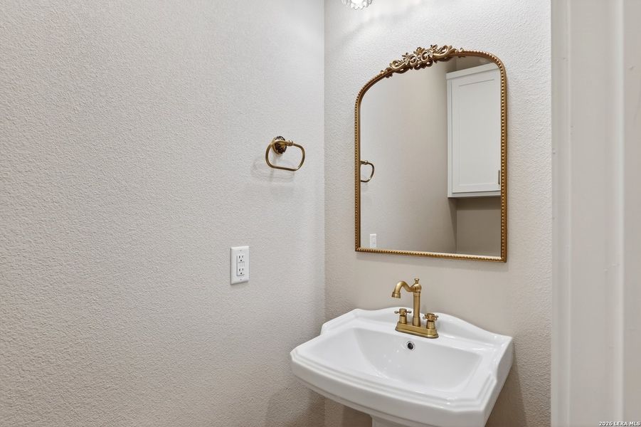 Image 37 of a home in .