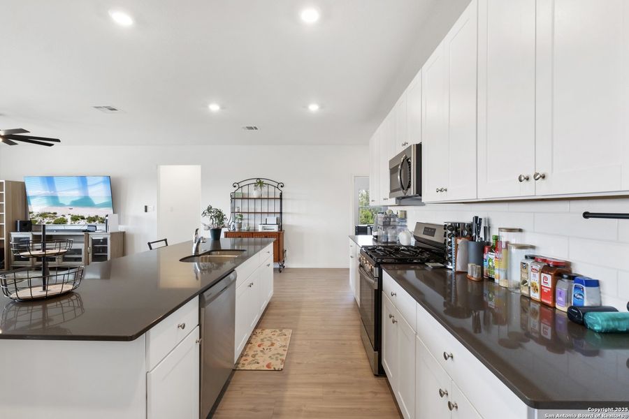 Furnished interior view inside a new home in , Bulverde (Image 7). Furnished interior view inside a new home in , Bulverde (Image 7).