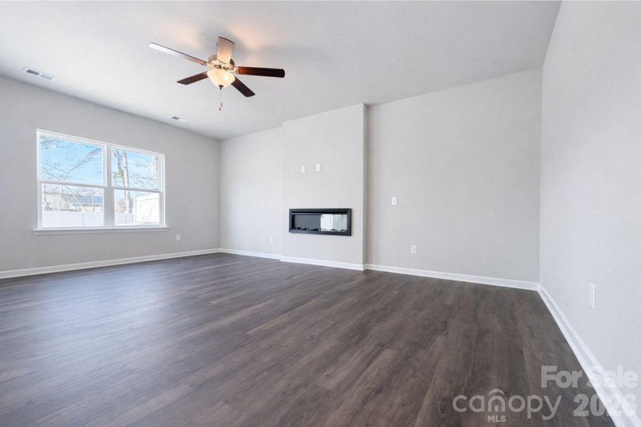 Spacious, unfurnished interior of a new home in , Charlotte (Image 16).