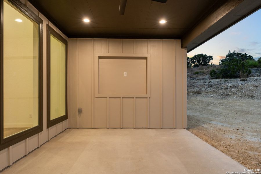 Exterior details and patio area of a home in , San Antonio (Image 22).