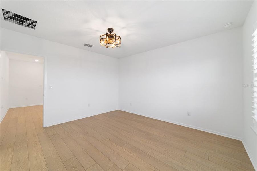 Spacious, unfurnished interior of a new home in , Ocala (Image 20).