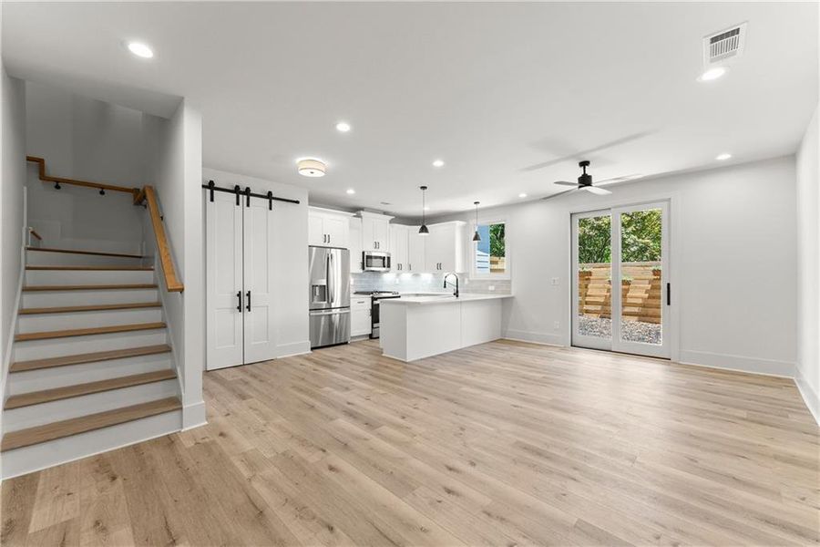 Spacious, unfurnished interior of a new home in , Gainesville (Image 20).