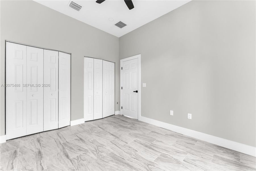 Spacious, unfurnished interior of a new home in , Fort Lauderdale (Image 42).
