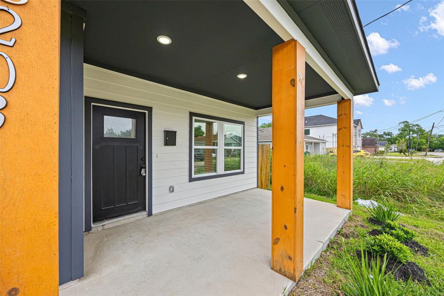 Exterior details and patio area of a home in , Houston (Image 3).