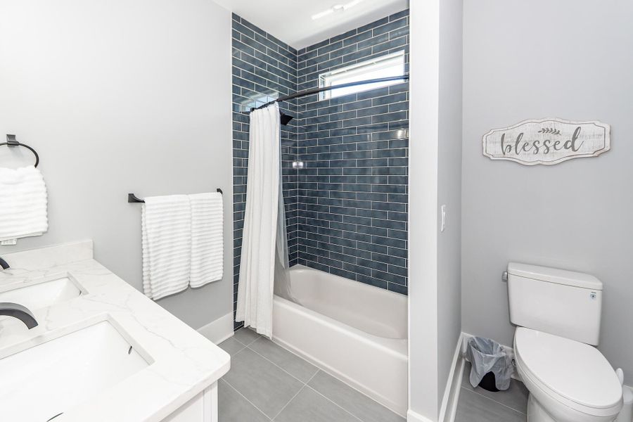 Furnished interior view inside a new home in , Charleston (Image 58).