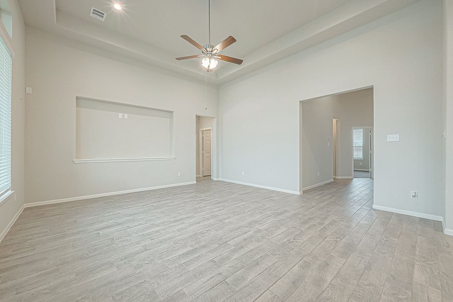 Representative unfurnished interior of a home built from the Floor Plan 2050 by Colina Homes in Grand Magnolia, Magnolia (Image 42).
