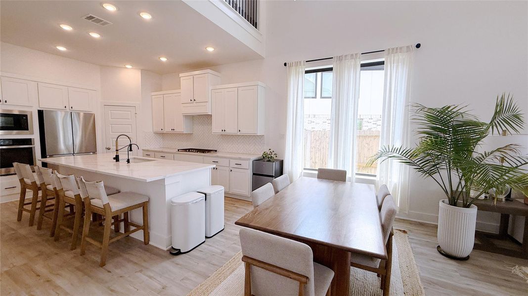 Furnished interior view inside a new home in , Fulshear (Image 34).