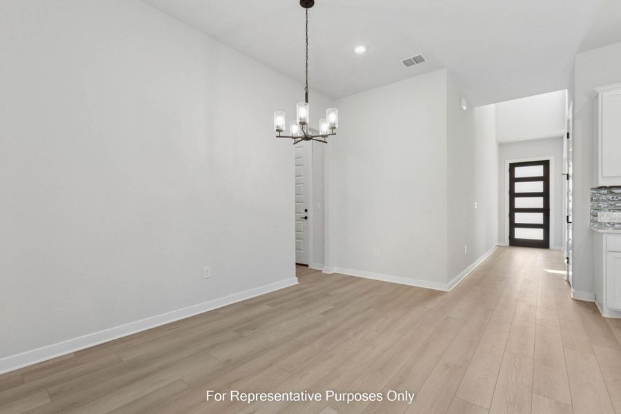 Spacious, unfurnished interior of a new home in Cedar Brook, Leander (Image 10).