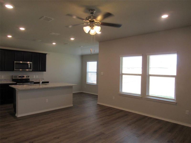 Spacious, unfurnished interior of a new home in , Waco (Image 9). Spacious, unfurnished interior of a new home in , Waco (Image 9).