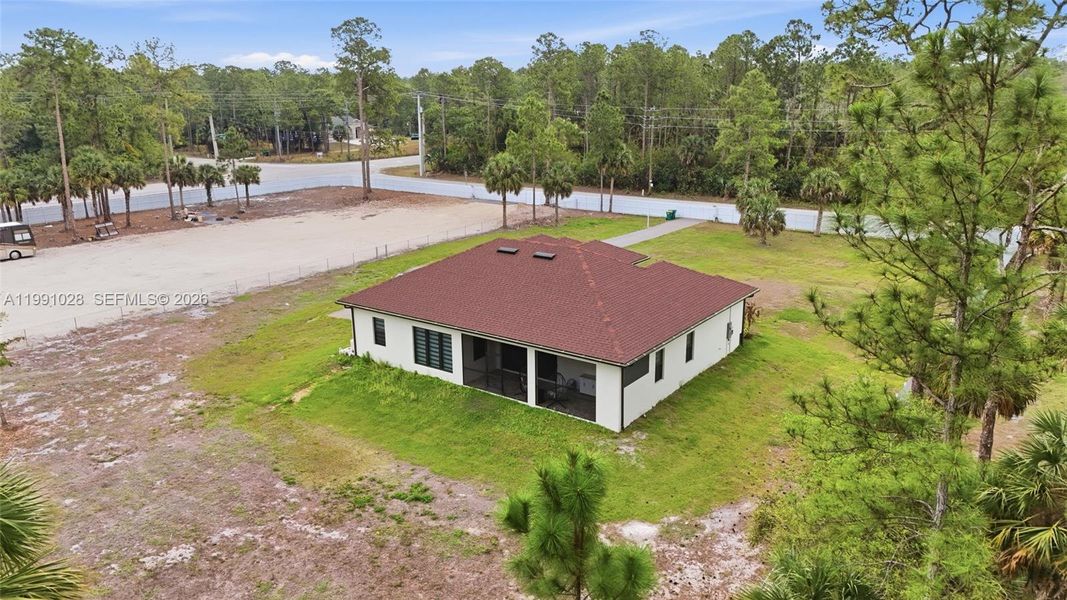 Exterior details and patio area of a home in , Naples (Image 34).