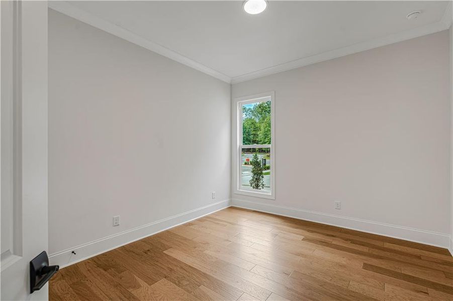 Spacious, unfurnished interior of a new home in Bellwyn, Johns Creek (Image 39).