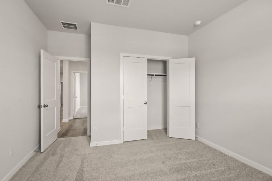 Spacious, unfurnished interior of a new home in Caney Mills, Conroe (Image 11). Spacious, unfurnished interior of a new home in Caney Mills, Conroe (Image 11).