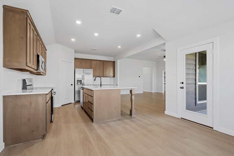 Representative furnished interior of a home built from the Iverson I by Cheldan Homes in Pitcock Addition, Graham (Image 10).