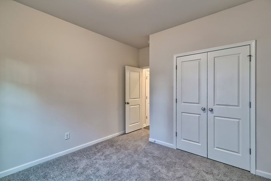 Spacious, unfurnished interior of a new home in Emanuel Creek, West Columbia (Image 25).