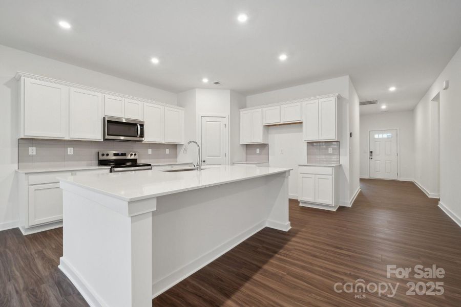 KITCHEN & FOYER