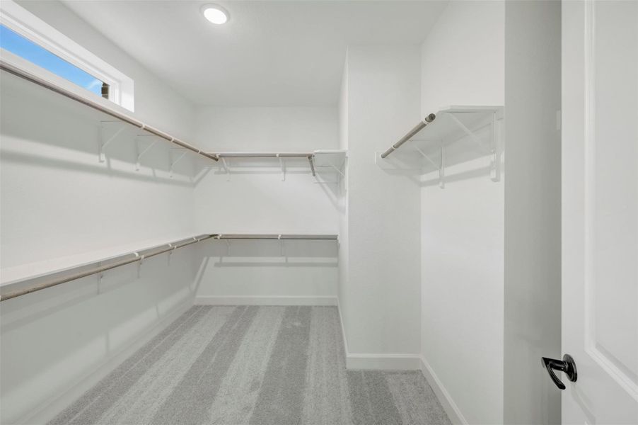 Spacious, unfurnished interior of a new home in Riceland - Enclave Collection, Mont Belvieu (Image 35).