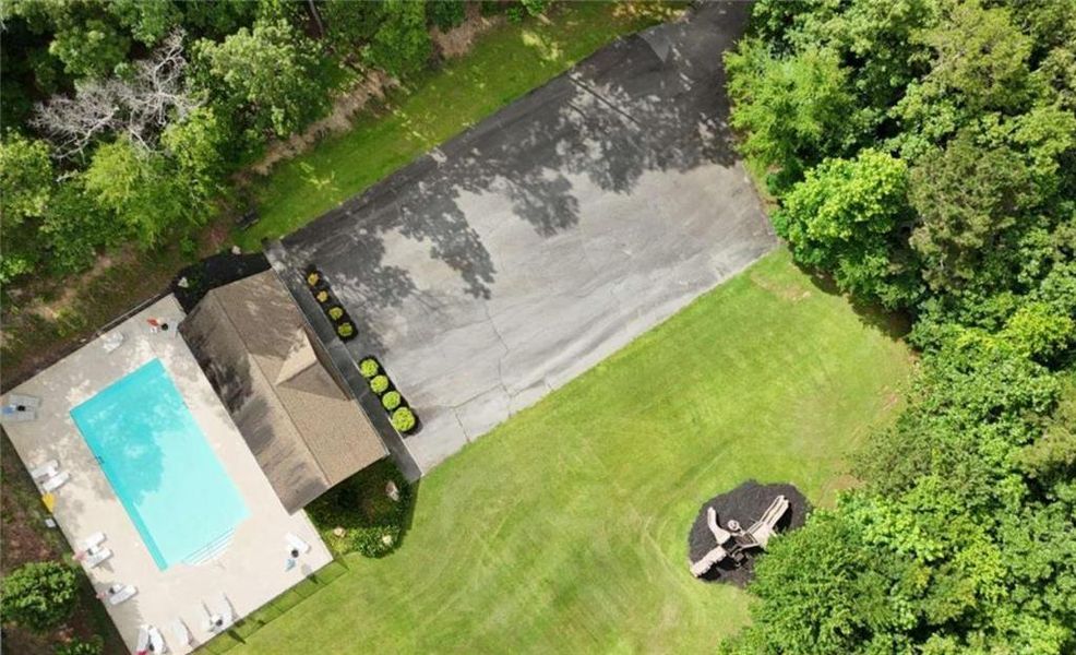 Image 4 of a home in .