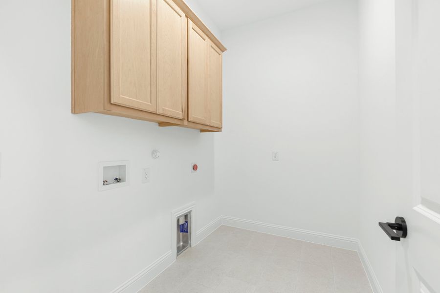 Spacious, unfurnished interior of a new home in Nelson Lake Estates, Rockwall (Image 33).