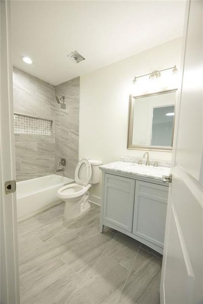 Furnished interior view inside a new home in , Atlanta (Image 16).