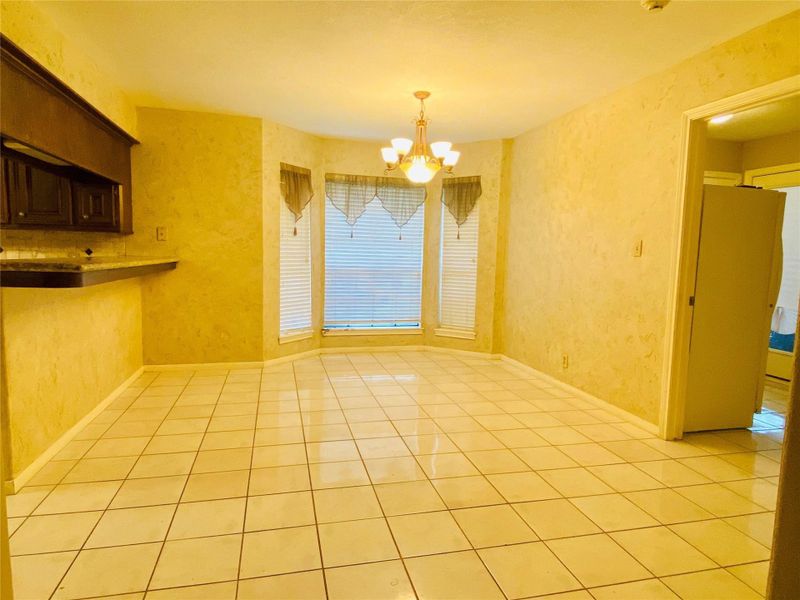 14212- Breakfast room from Family room