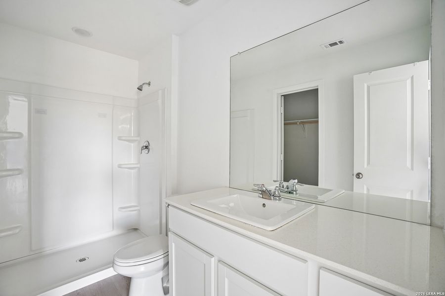 Furnished interior view inside a new home in Steelwood Trails, New Braunfels (Image 10).