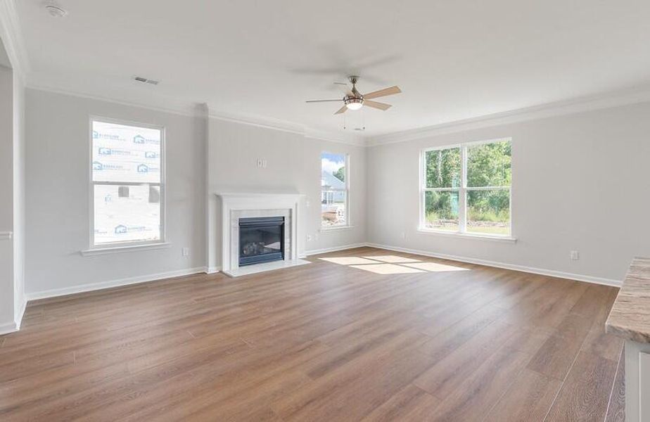 Spacious, unfurnished interior of a new home in Parker's Preserve, Ridgeville (Image 14).