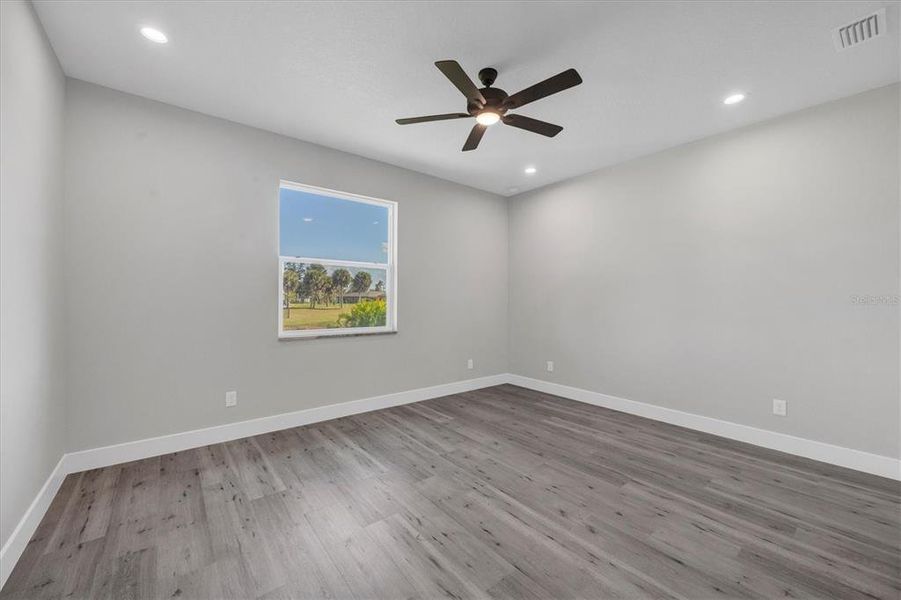 Spacious, unfurnished interior of a new home in , Rotonda West (Image 25).