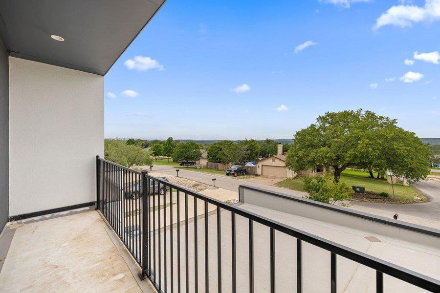 Exterior details and patio area of a home in , Lago Vista (Image 4).