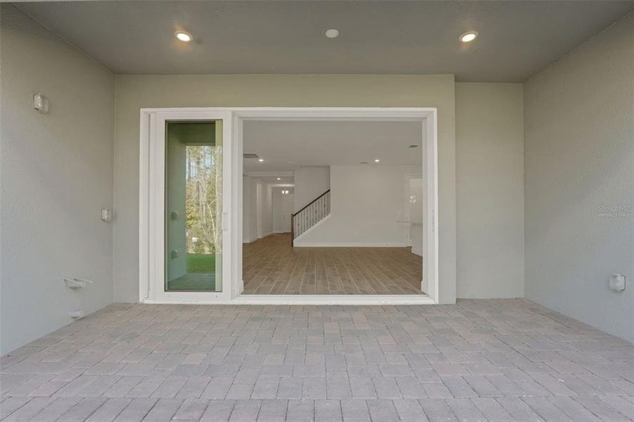 Spacious, unfurnished interior of a new home in Palms at Windermere, Windermere (Image 44).